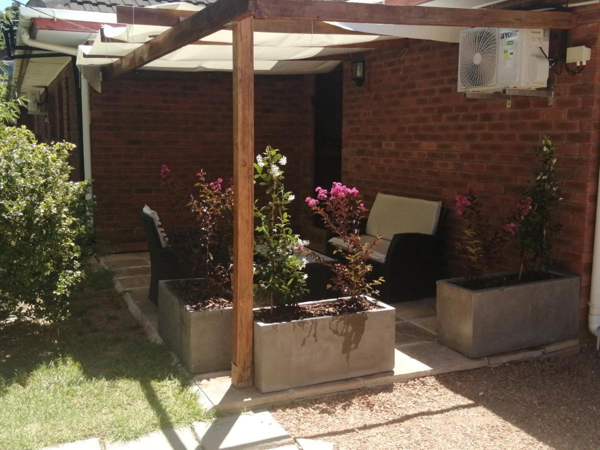 Gaestehaus Helderbergview Somerset West Exterior foto